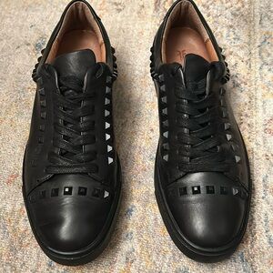 Rare! Frye Ivy Deco Stud All Black Leather Sneakers